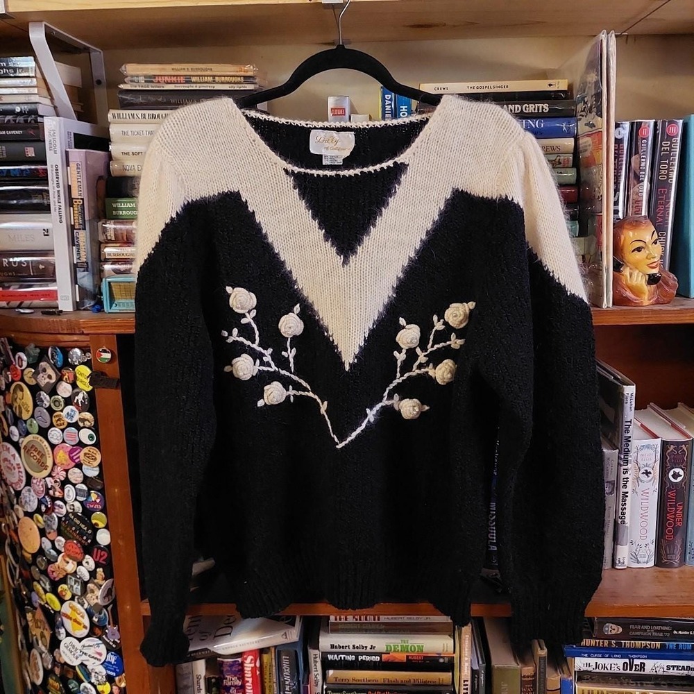 Vintage black and white 28%wool and 11 angora rabbit hair 1980s sweater
